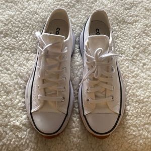 Women’s low top Converse